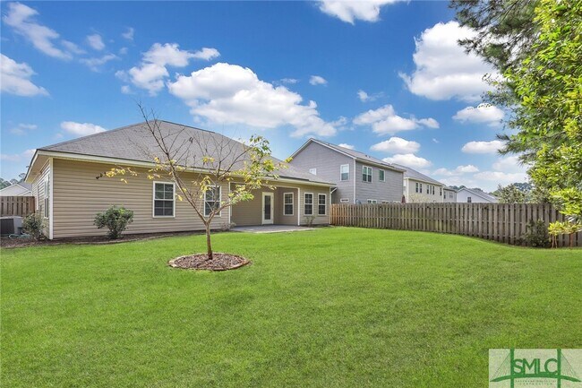 Building Photo - 136 Waverly Way