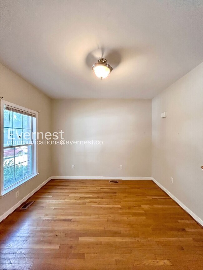 Building Photo - 1713 Jacquelin St