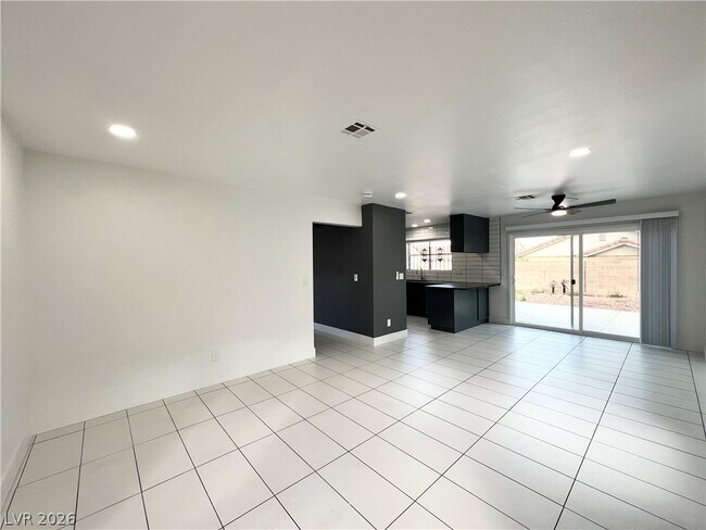 Building Photo - 4580 Allenford Dr