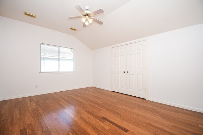 Building Photo - 4323 Magnolia Ln