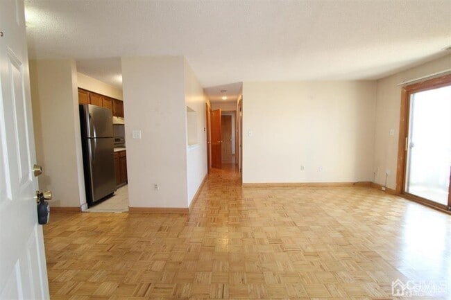 Building Photo - 4812 Ravens Crest Dr