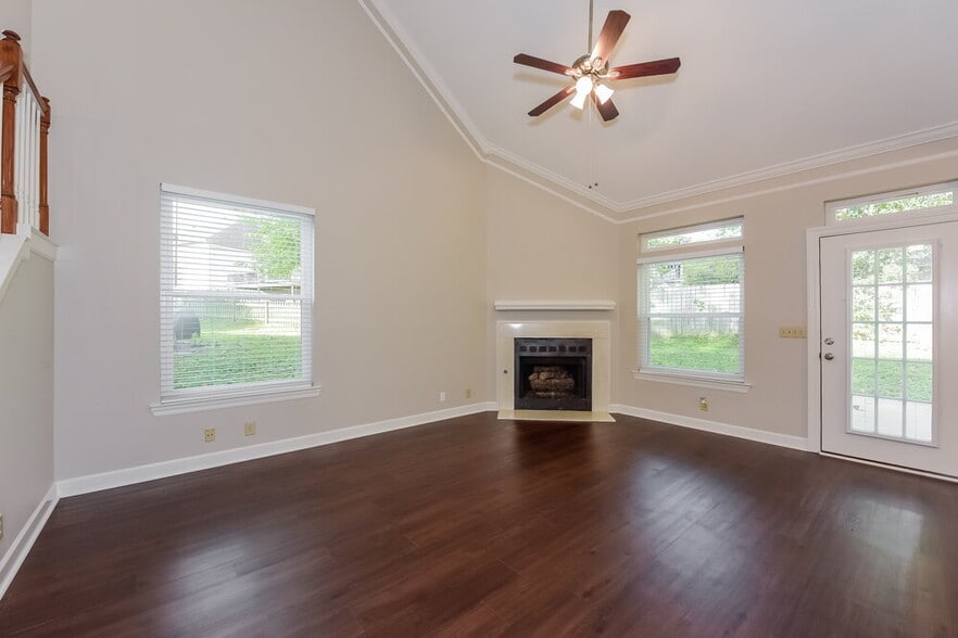 Building Photo - 2937 Chapelwood Dr