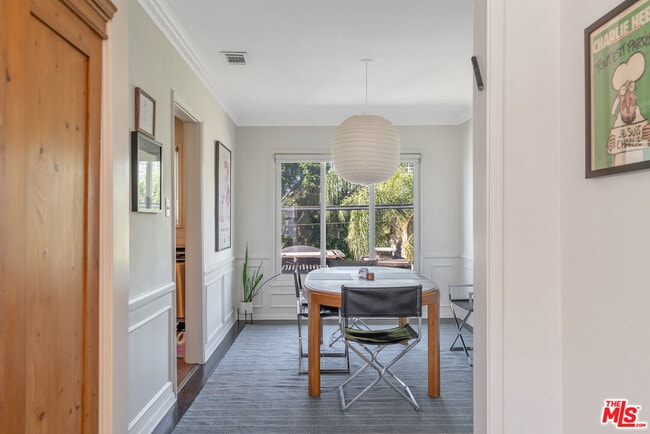 Building Photo - 1275 N Harper Ave