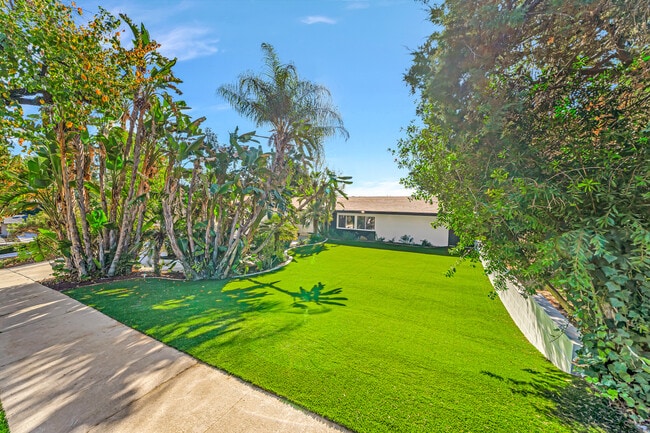 Building Photo - 5565 Ostin Ave