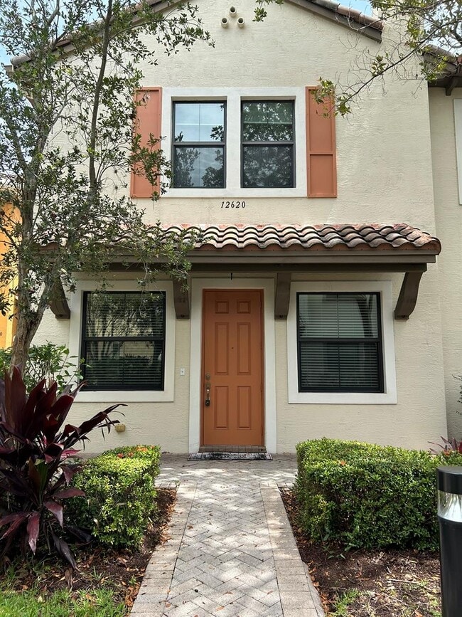 Building Photo - 12620 NW 32nd Ct