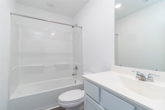 Building Photo - 9411 Clearwater Bluff Ln