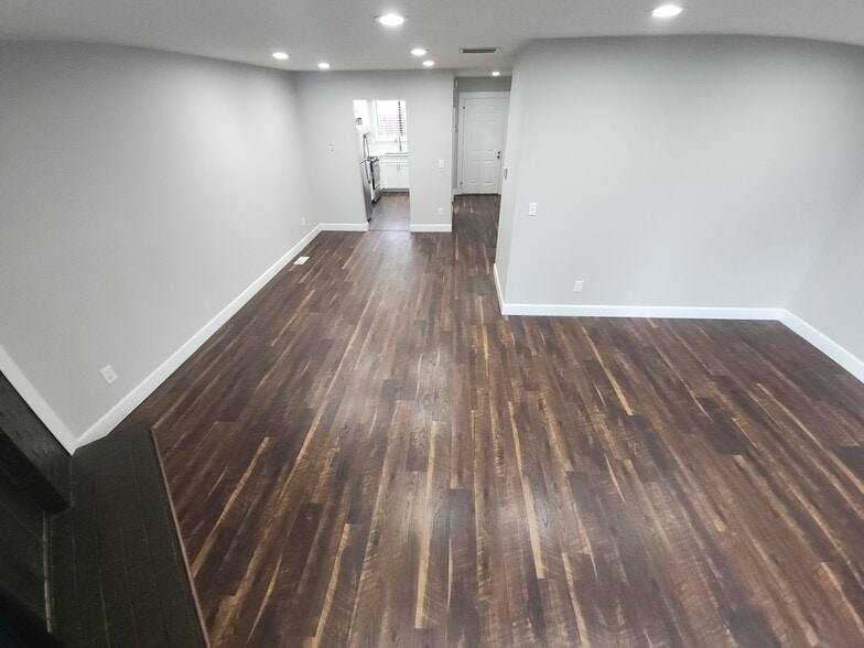 Building Photo - 38 NE 143rd Ave