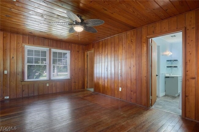 Building Photo - 10461 McGregor Blvd