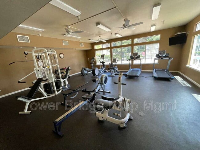 Building Photo - 4200 E Commerce Way
