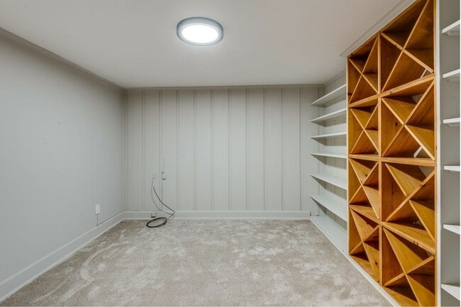 Building Photo - Spacious Green Hills Retreat | 3–4BR, 3BA | Deck, Hot Tub, & Prime Location