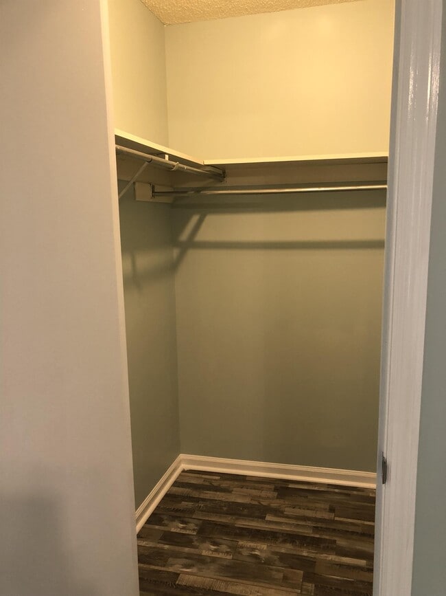 Building Photo - 663 Windward Dr