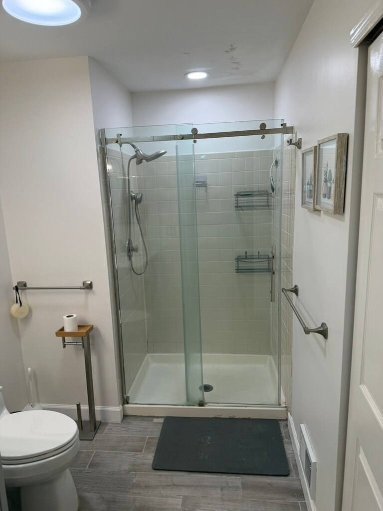 Building Photo - 955 Juniper Way