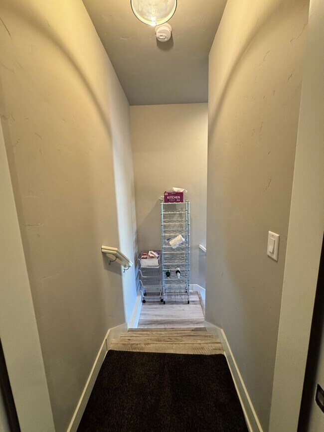 Building Photo - FOR RENT - All Inclusive Owner pays utilities - Furnished 3 bed, 2 bath NorthWest Crossing Townhome