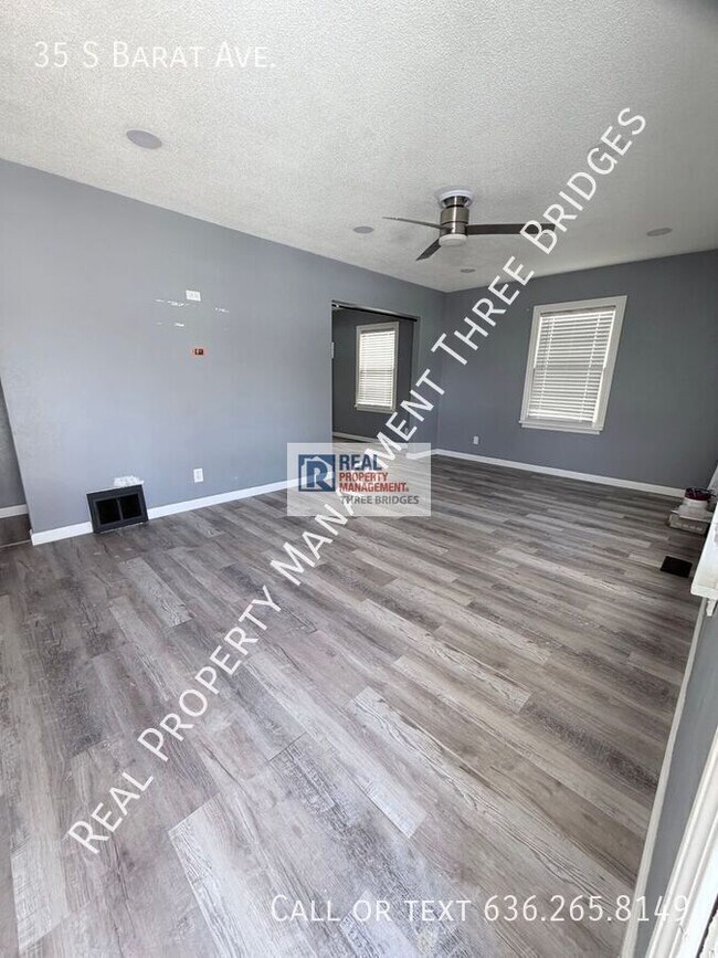 Building Photo - 35 S Barat Ave