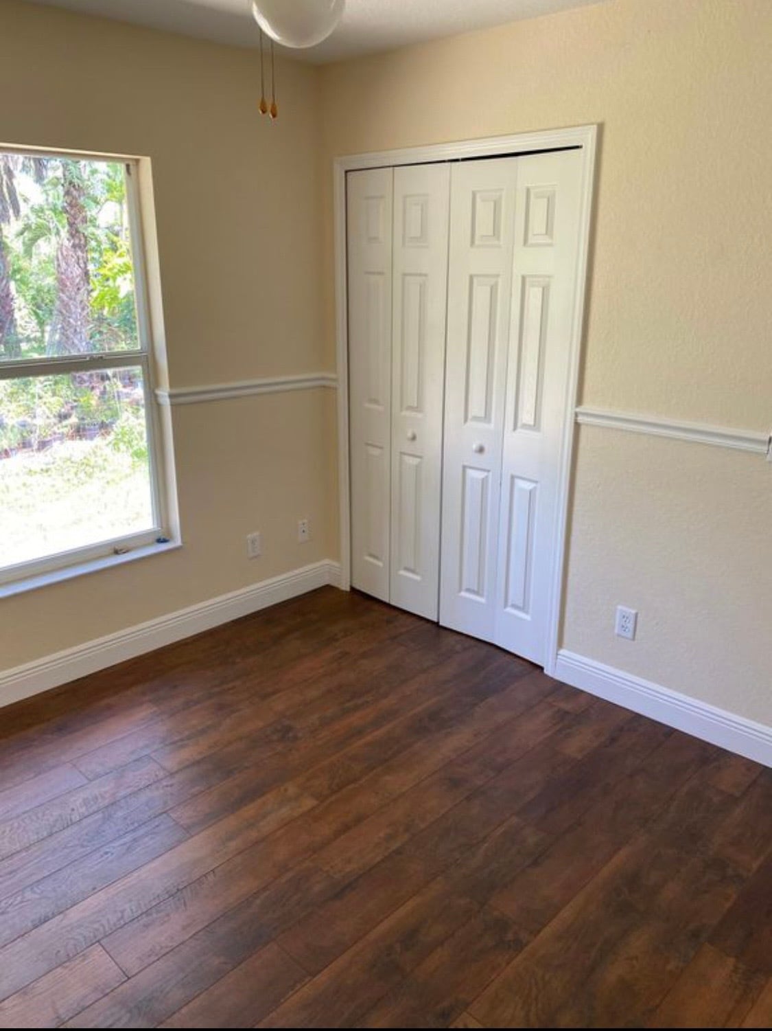 Building Photo - 580 5th St SW