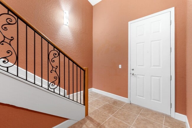 Building Photo - 136 Casa Bella Ln