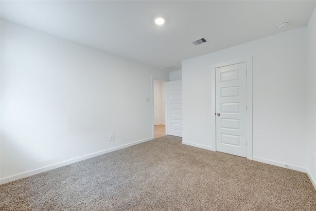 Building Photo - 30215 Lone Peak Dr