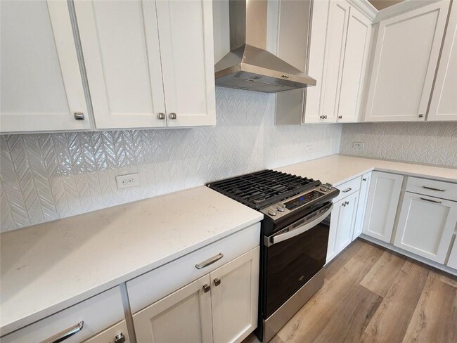 Building Photo - 633 Stickley Oak Way