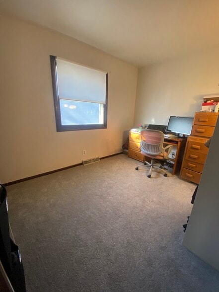 Building Photo - 4030 S 43rd St