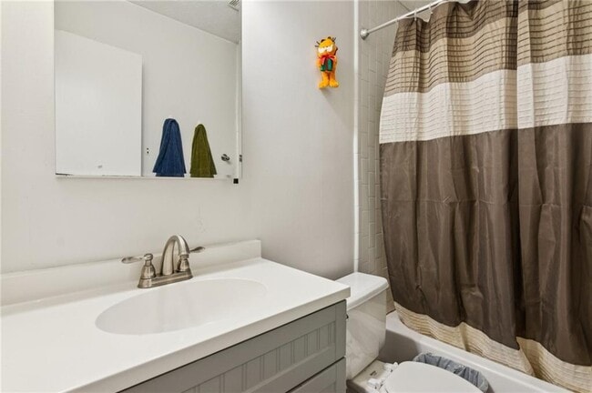 Building Photo - 125 St Andrews Ct