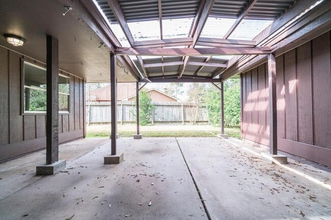 Building Photo - 14034 Utopia Dr