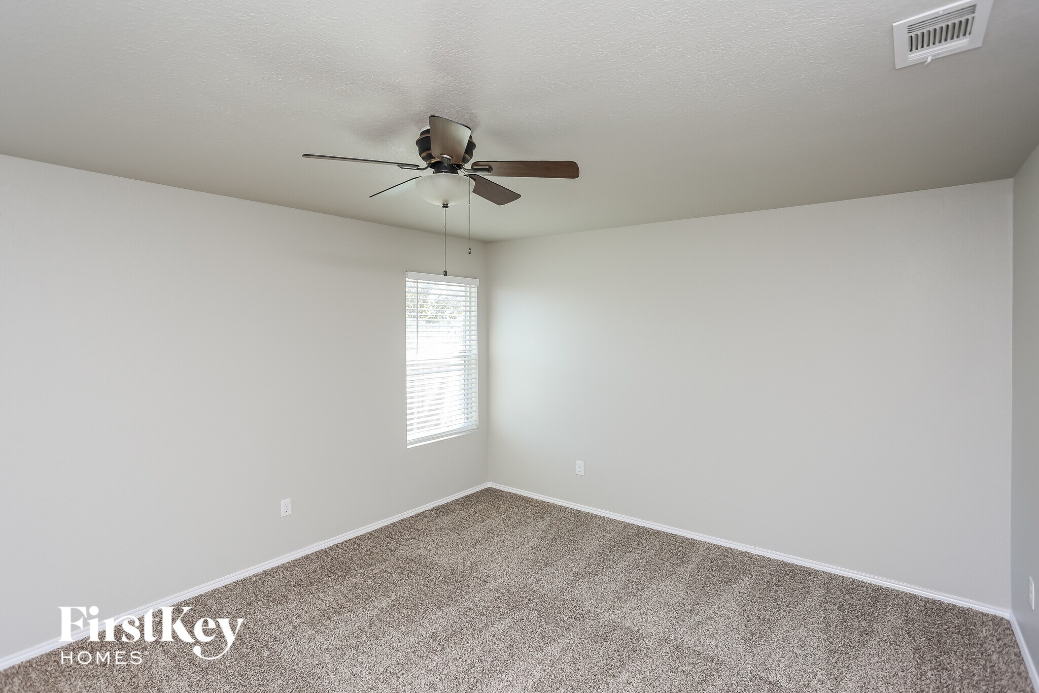 Building Photo - 10460 Winding Passage Way