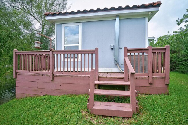Building Photo - 2734 Avenue D
