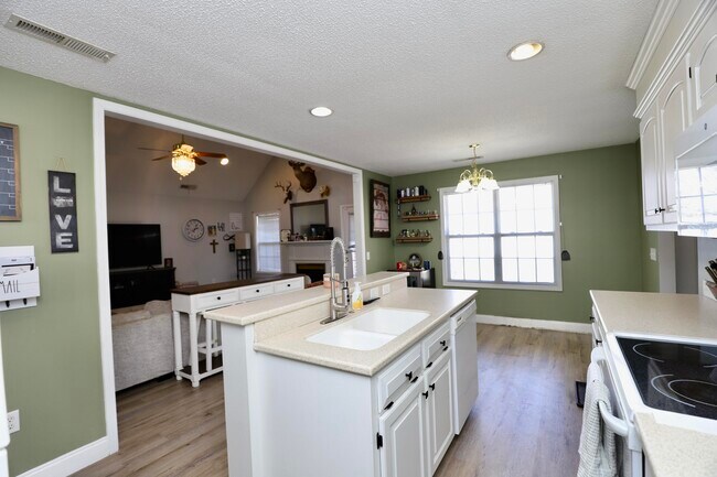 Building Photo - 3245 Arborwood Dr