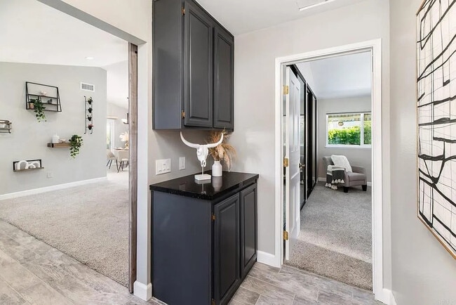 Building Photo - 2725 Glasgow Dr