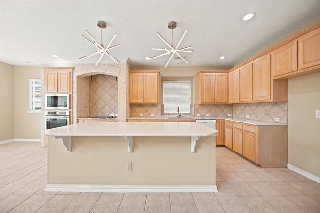 Building Photo - 14715 Golden Bough Ln