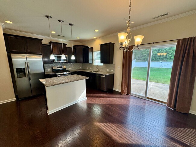 Building Photo - Spacious 5BR/3BA Home in Fort Mill