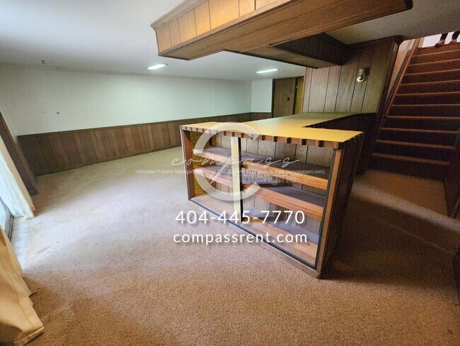 Building Photo - 2636 Whiteleigh Ct NE