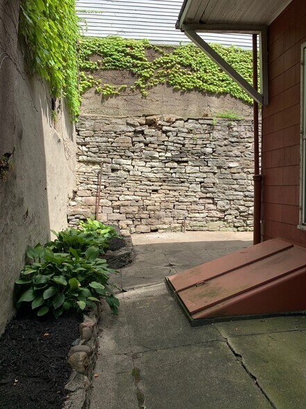 Backyard - 2210 Victor St