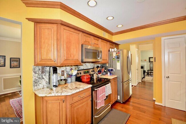 Building Photo - 6153 Summer Park Ln