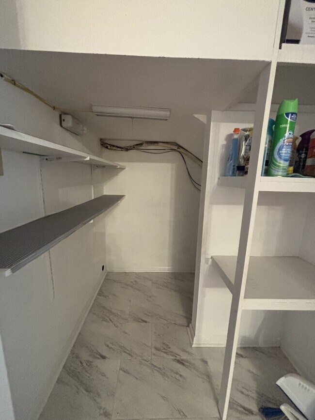 Building Photo - 315 Sidney Martin Rd