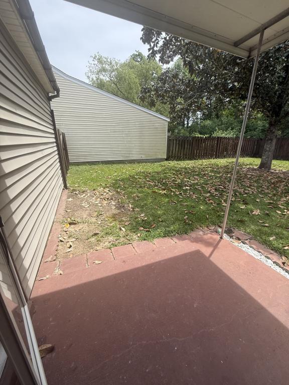 Building Photo - 1745 James Buchanan Dr