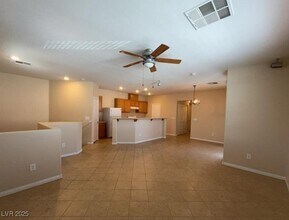 Building Photo - 3928 Sweet Pine St