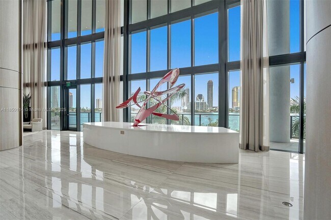 Building Photo - 5000 Island Estates Dr