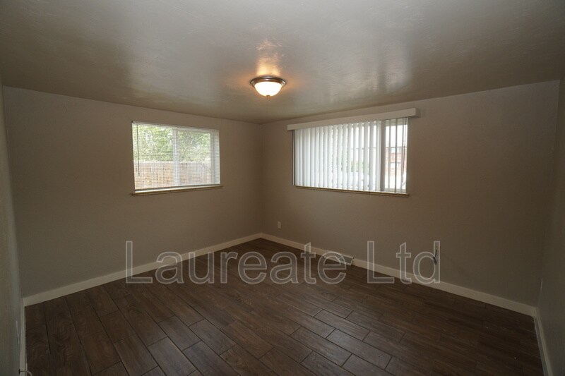 Building Photo - 679 Miller Ct