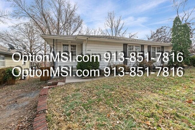 Building Photo - Spacious & Updated Duplex Near Downtown Overland Park!