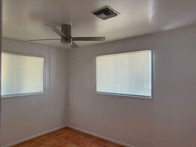 Building Photo - Charming 3-Bedroom Home Near Peaceful Retirement Area – No Age Restrictions!