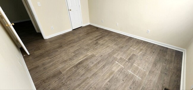 Building Photo - 138 Grange Dr