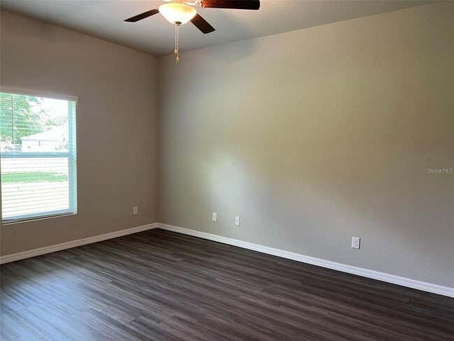 Building Photo - 3685 Trenton Ln