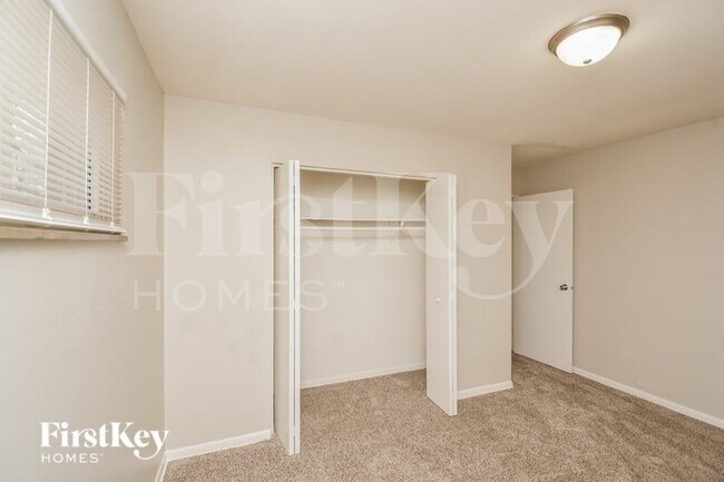 Building Photo - 5602 Culver St