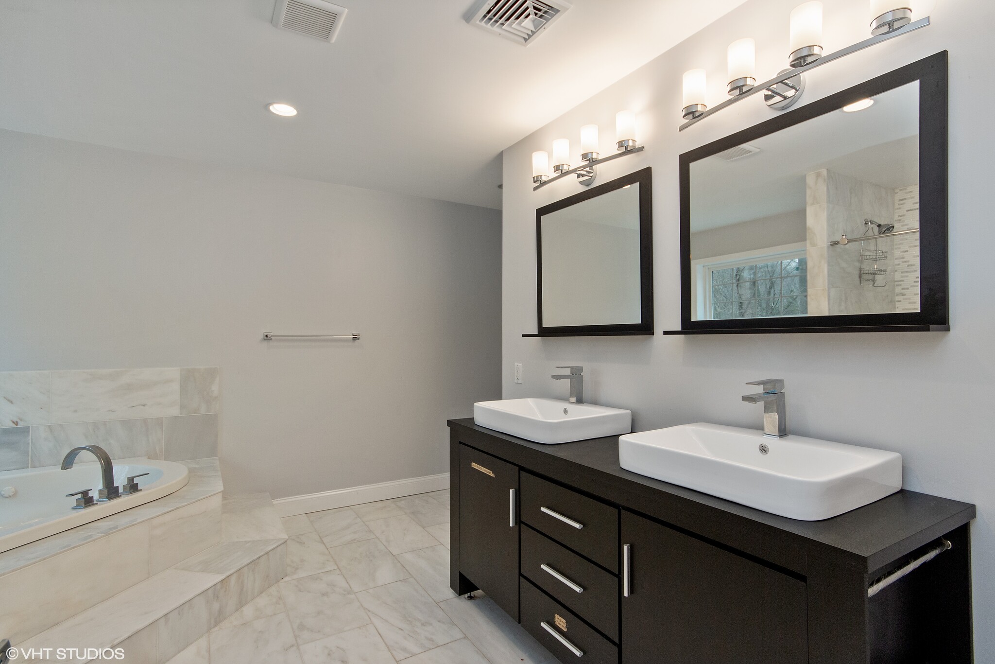 Master Bathroom - angle A - 275 croton dam road