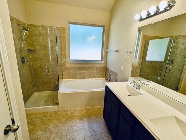 Building Photo - 8934 Alcina Dr