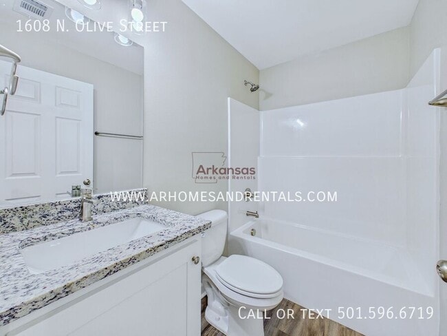 Building Photo - 1608 N Olive St