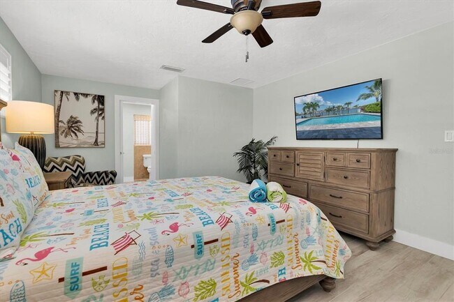 Building Photo - 6440 3rd Palm Point