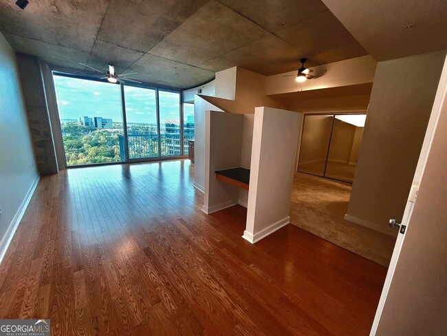 Building Photo - 3300 Windy Ridge Pkwy SE