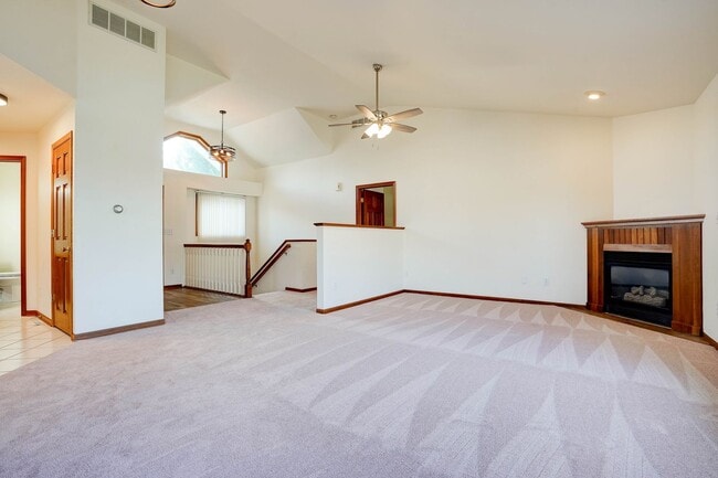 Building Photo - 11-11 Redtail Ct